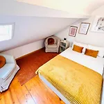 Hostel Centre Of Lisbon, Ideal For Tourists *